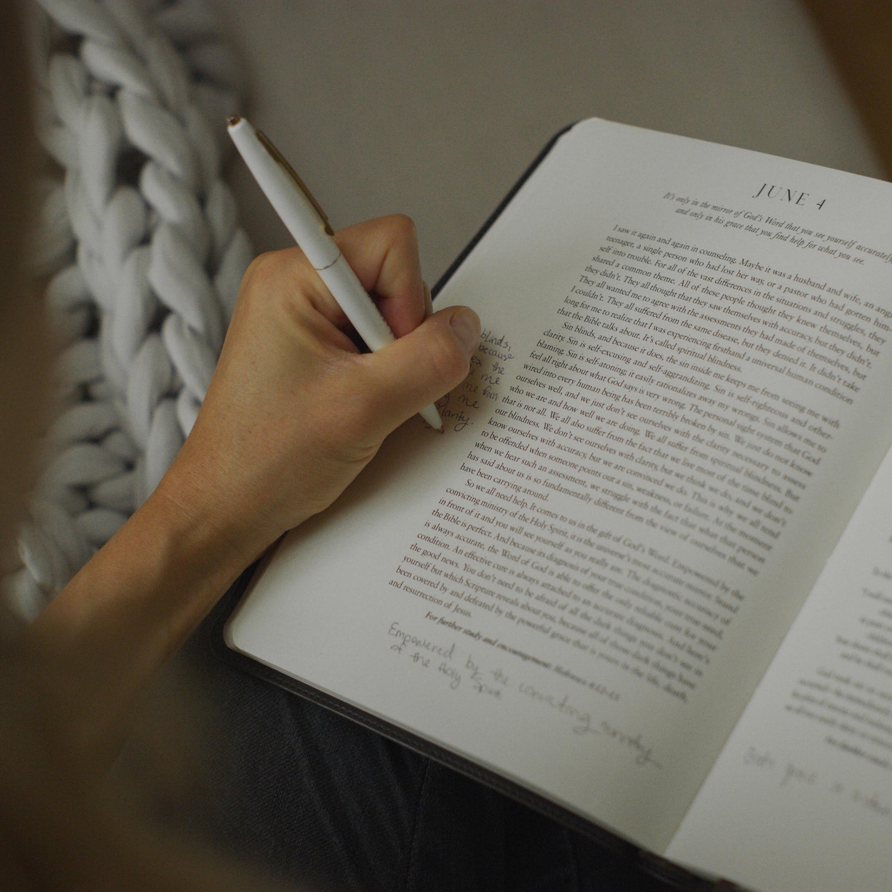 New Morning Mercies A Daily Gospel Devotional (NoteTaking Edition