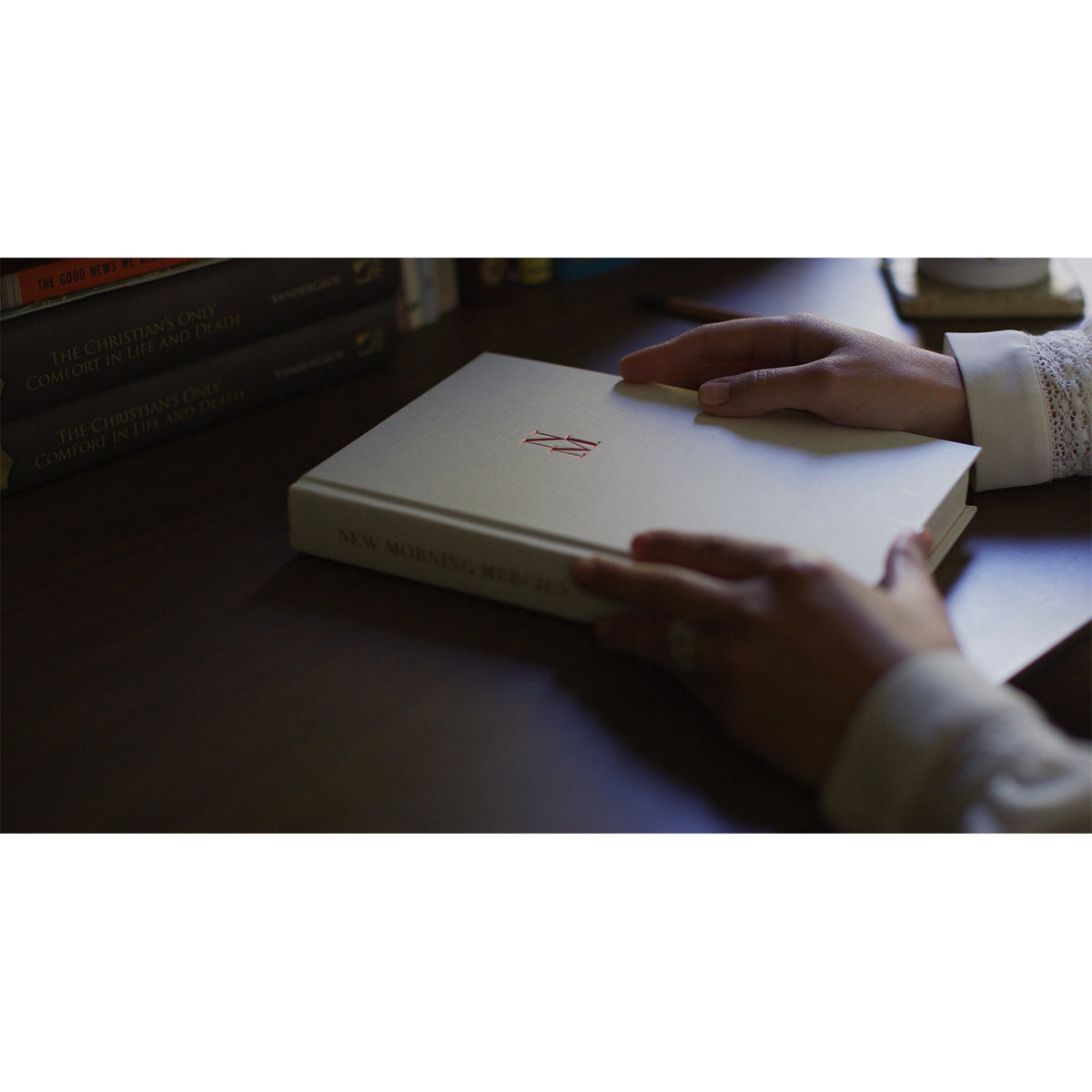 New Morning Mercies A Daily Gospel Devotional (Classic Edition